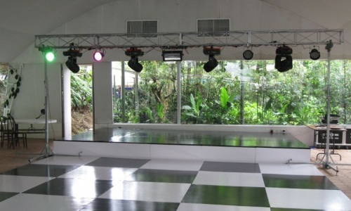 Tarima y pista led, Santa Monica Premium Events